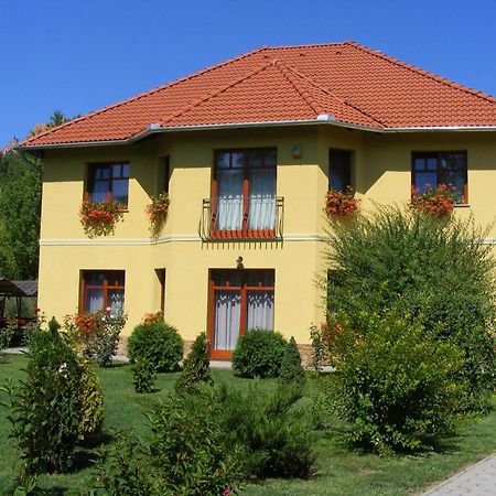 Voelgy Apartman Eger Exterior photo