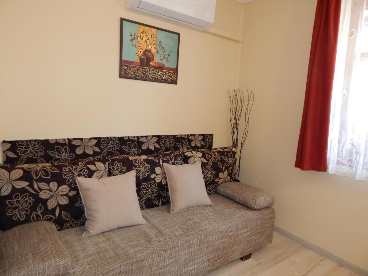 Voelgy Apartman Eger Exterior photo